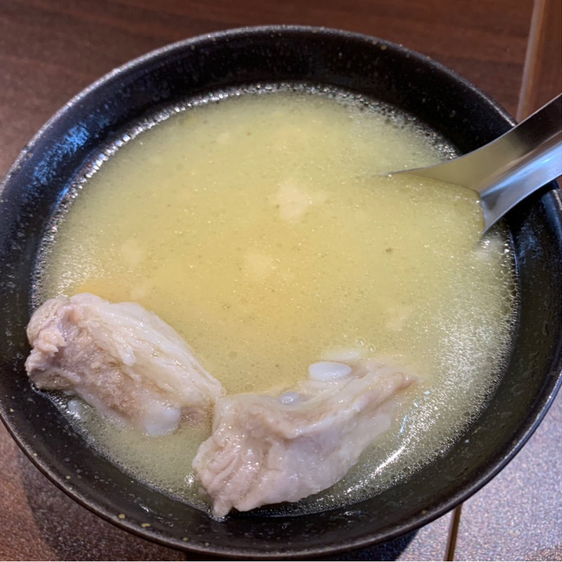排骨湯(パイグゥスープ)(台湾料理　台味)