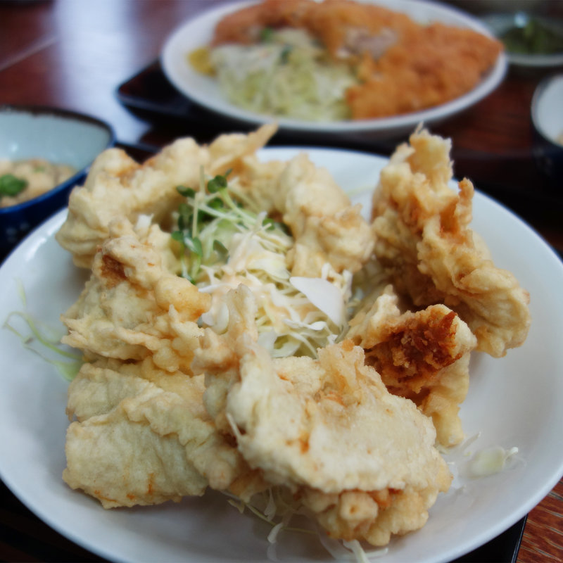 九州産鶏の天ぷら定食(定食の店 ごはん亭)