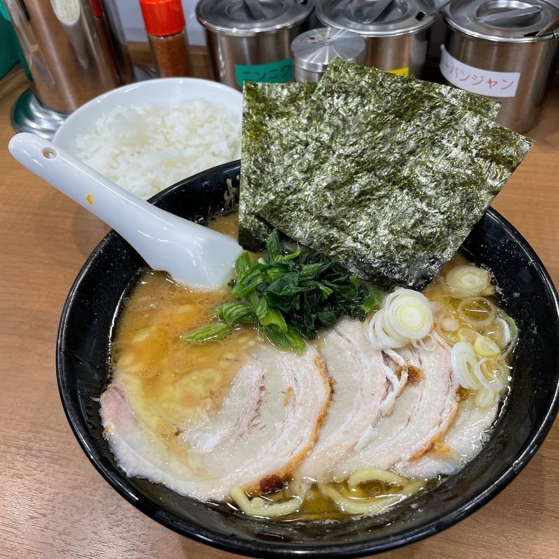 豚骨醤油チャーシューメン(綾瀬ラーメン 粋)