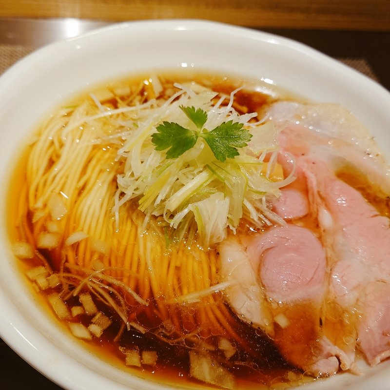 豚醤油そば中盛り(中華そば成城青果)