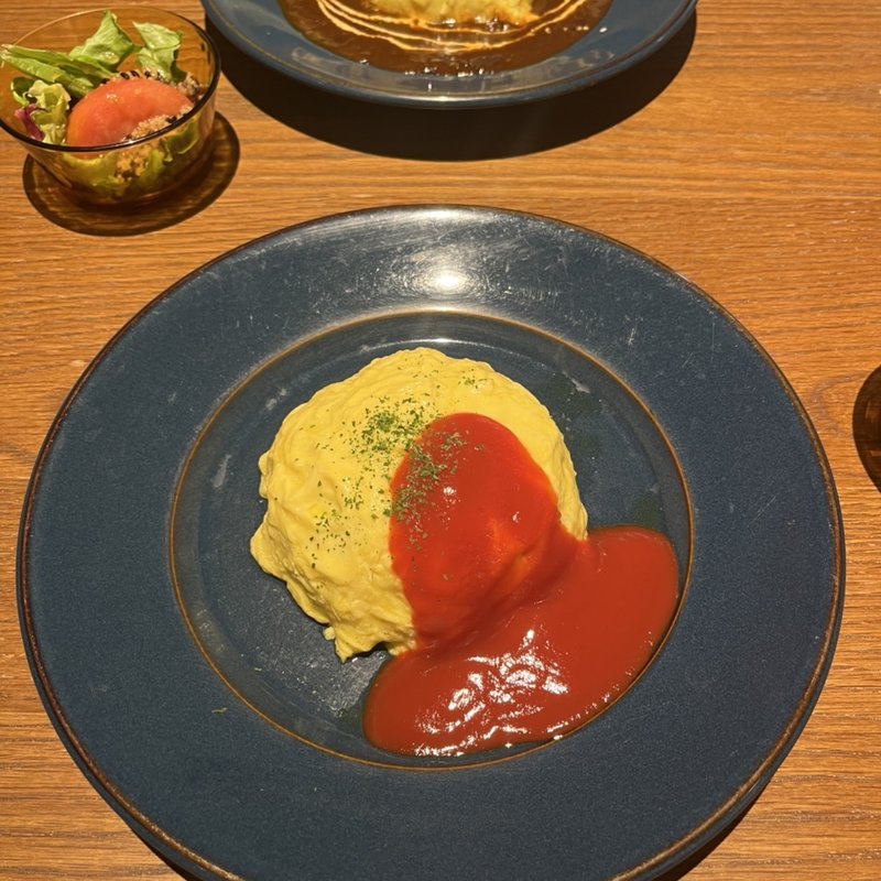 ケチャップオムライス(WIRED KITCHEN and niko)