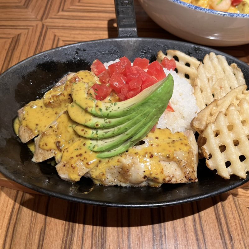 鉄板マスタードチキン(モクオラ　ディキシーダイナー 新横浜店 （MOKUOLA Dexee Diner）)