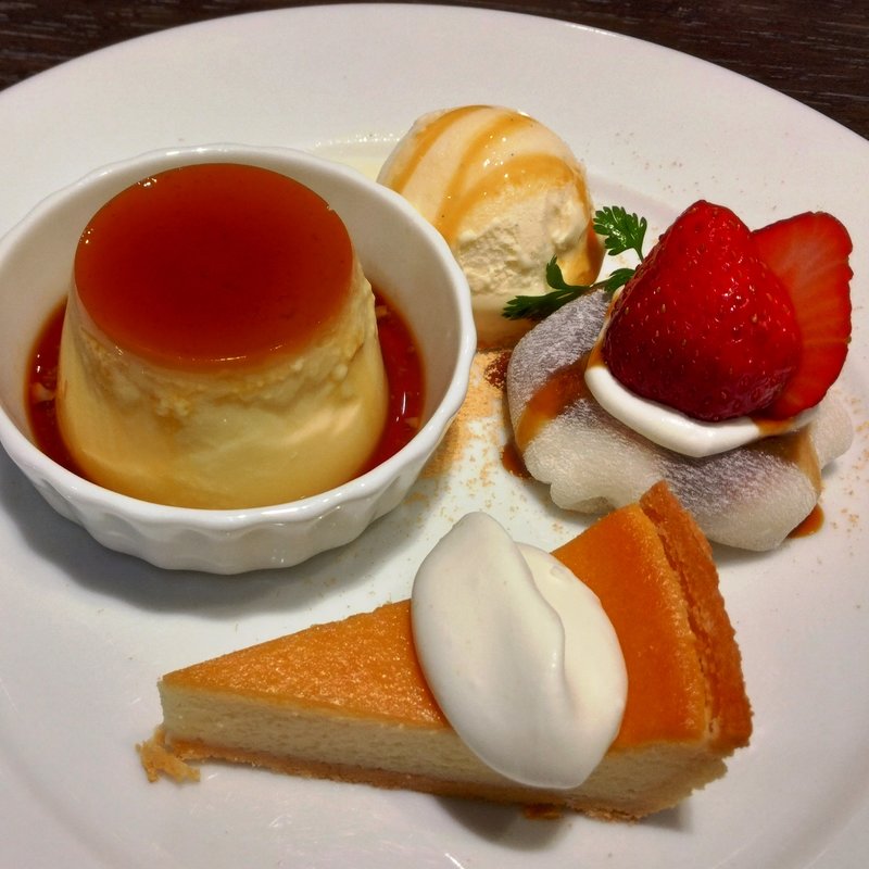 春のデザートプレート(カフェモロゾフ イオンSENRITO店)
