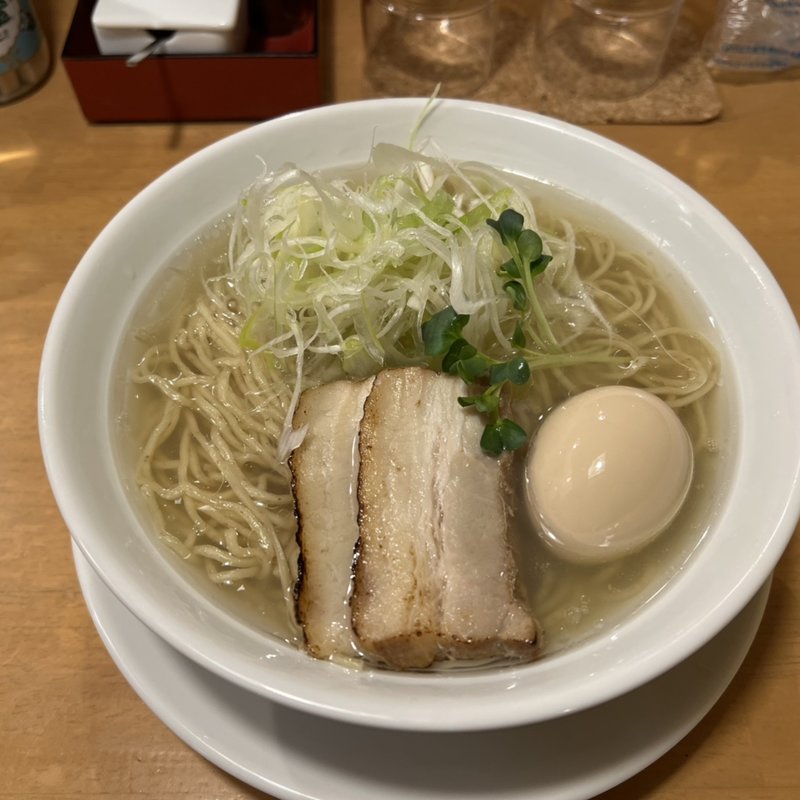 貝出汁塩そば(鳥一伝承　焼鳥酒場ヤスモリ商店)