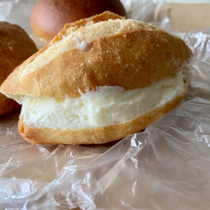 練乳パン(パン・ナガタ 箱崎店 )