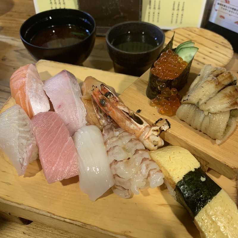 特上握りセット(魚路 （トトロ）)