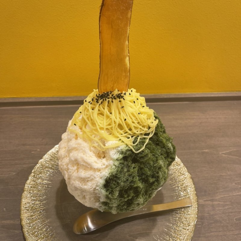 (やき芋とかき氷専門店 オミツ)