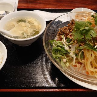 汁なし担々麺(芋品香 別館)