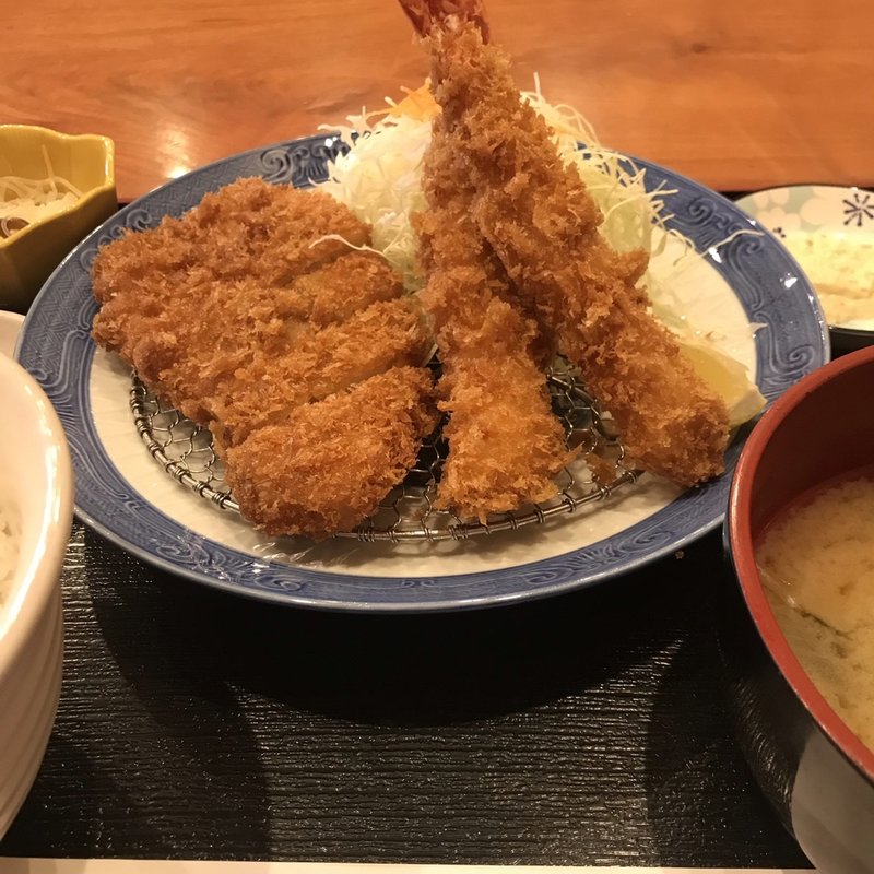 ロースカツとエビフライ定食(そろばん亭 小野店)