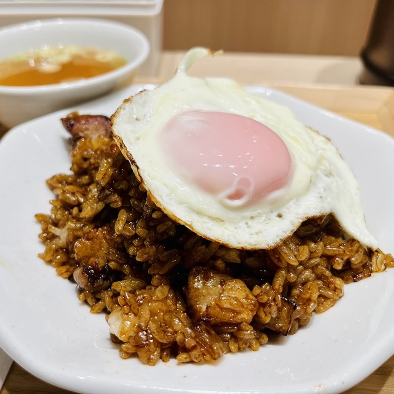 東京ソースチャーハン(七彩飯店)
