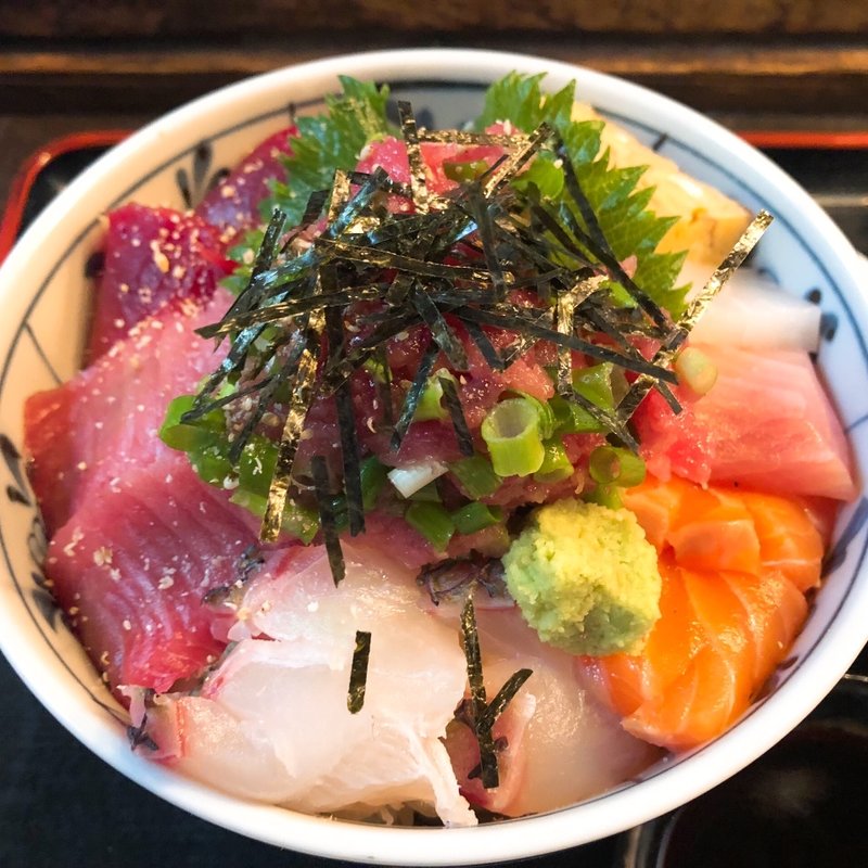 海鮮丼大(食事処 高半)