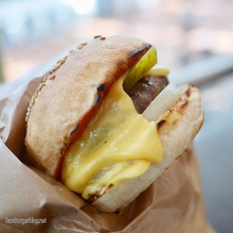 チーズバーガー(自由が丘バーガー羽田店)