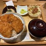 ヒレカツ丼セット(新潟カツ丼　タレカツ 神保町すずらん通り店)