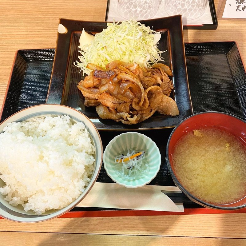 豚のしょうが焼き定食(鮪屋銀座インズ店)