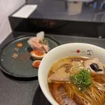 醤油ラーメン(Japanese Soba Noodles 蔦)