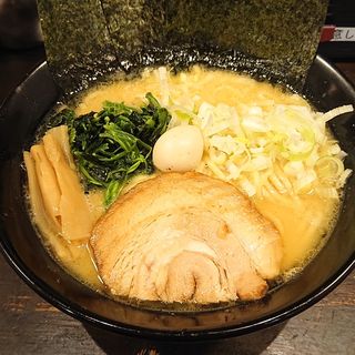 醤油豚骨味玉(ゴル麺　フィールズ南柏店)