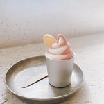 オリジナルソフトクリーム（いちご&ミルク）