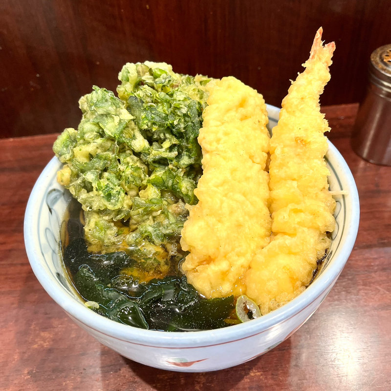 海老天いか天そば＋単品春菊天(そば処 やしま)
