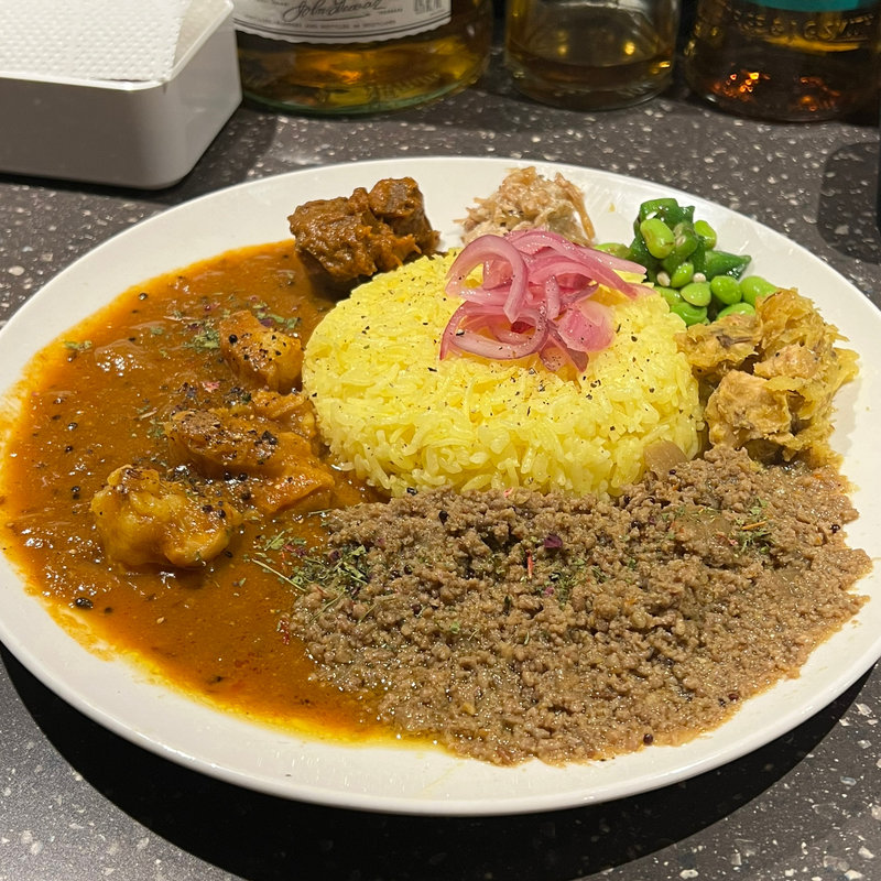 ミノサンドカレーと魚介出汁キーマ(curry&bar ヒトトナリ)