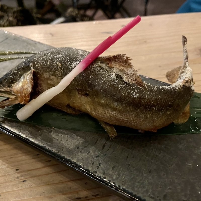 旬の鮎の塩焼き(KEMONO UMAMI ROBATA ROOF TOP )