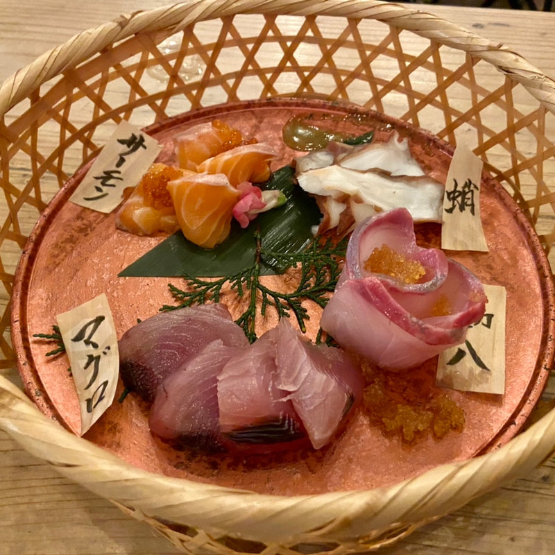 花籠刺身盛り合わせ(KEMONO UMAMI ROBATA ROOF TOP )