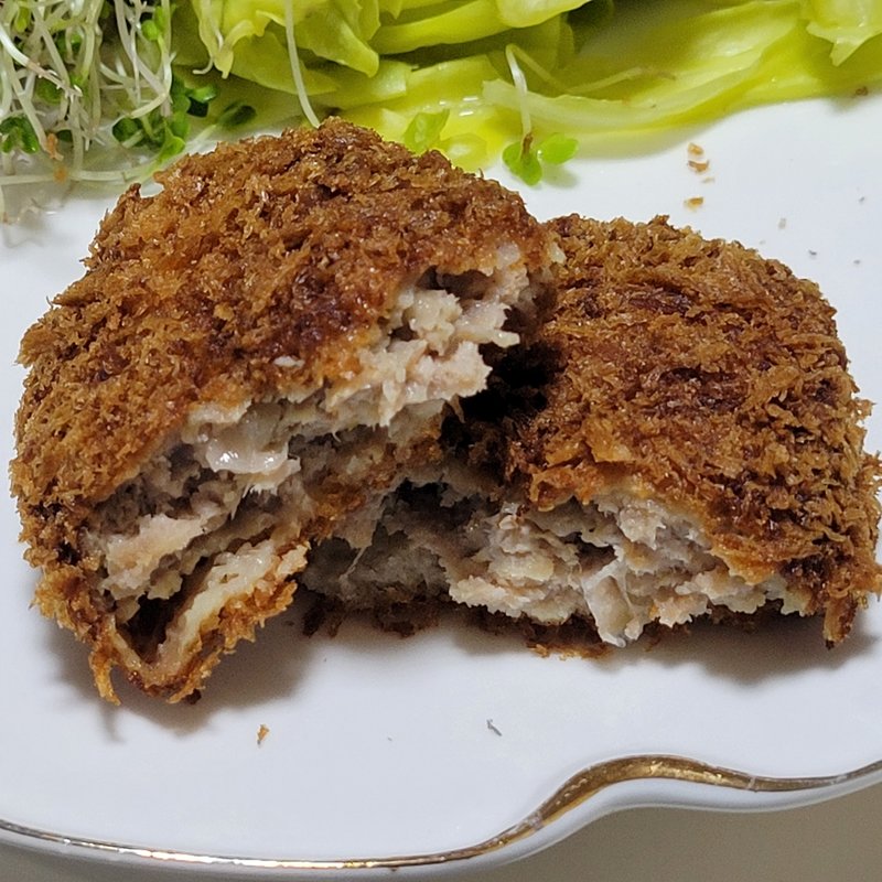 ばかうまメンチ(駿河屋本舗　鎌倉コロッケ)