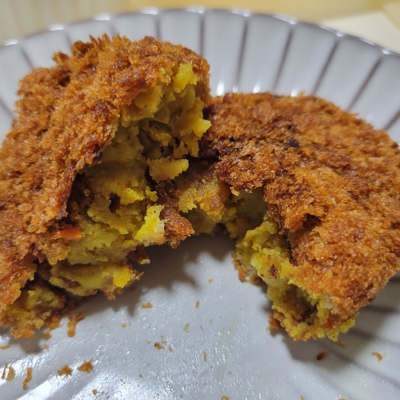 海軍カレーコロッケ(駿河屋本舗　鎌倉コロッケ)