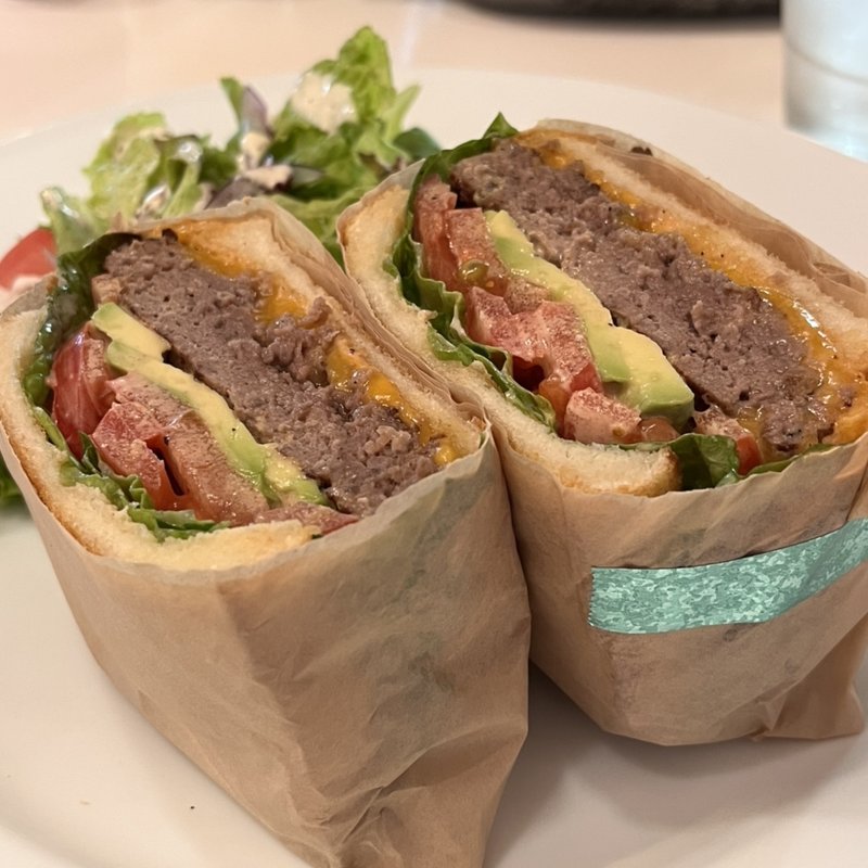 ハンバーグサンドイッチセット(MID ミッドダイニング)