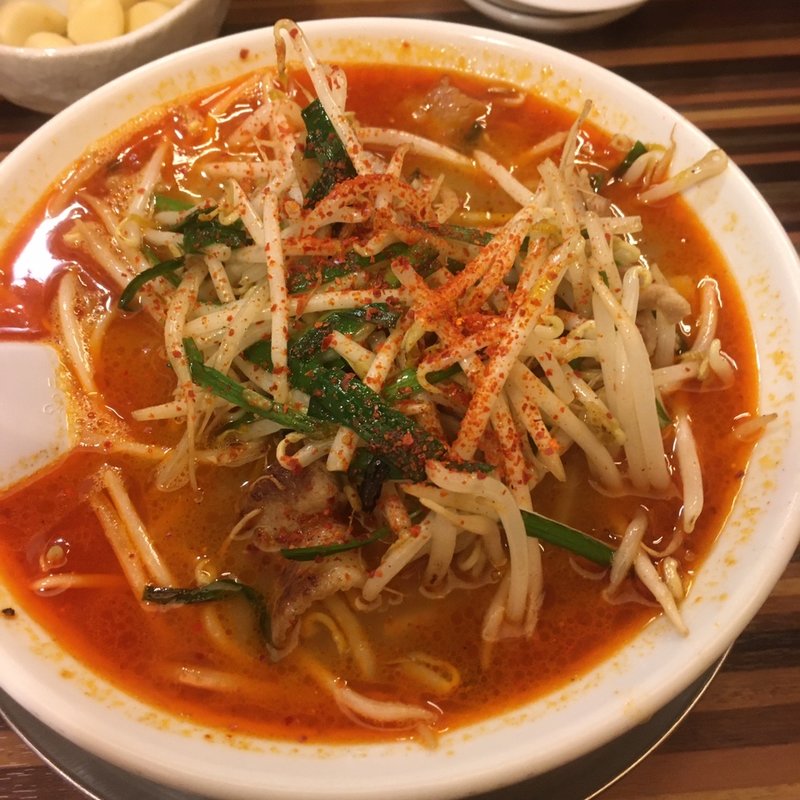 豚ニラもやしラーメン(らーめん林家 二日市店)