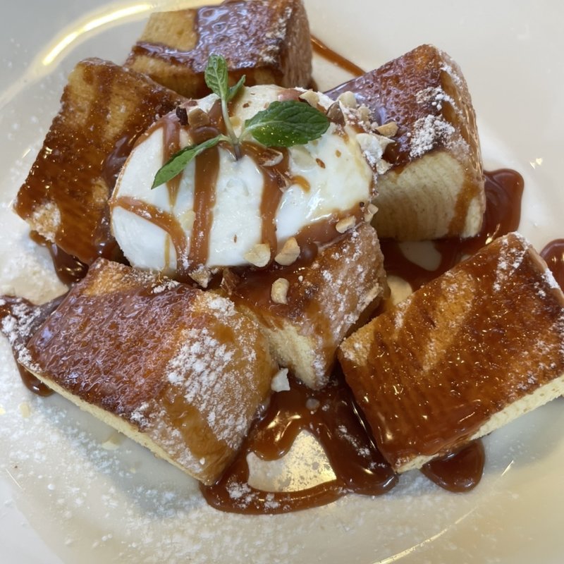 キャラメルバームクーヘン(塩バニラアイス添え)(桜珈琲 鳳本店)