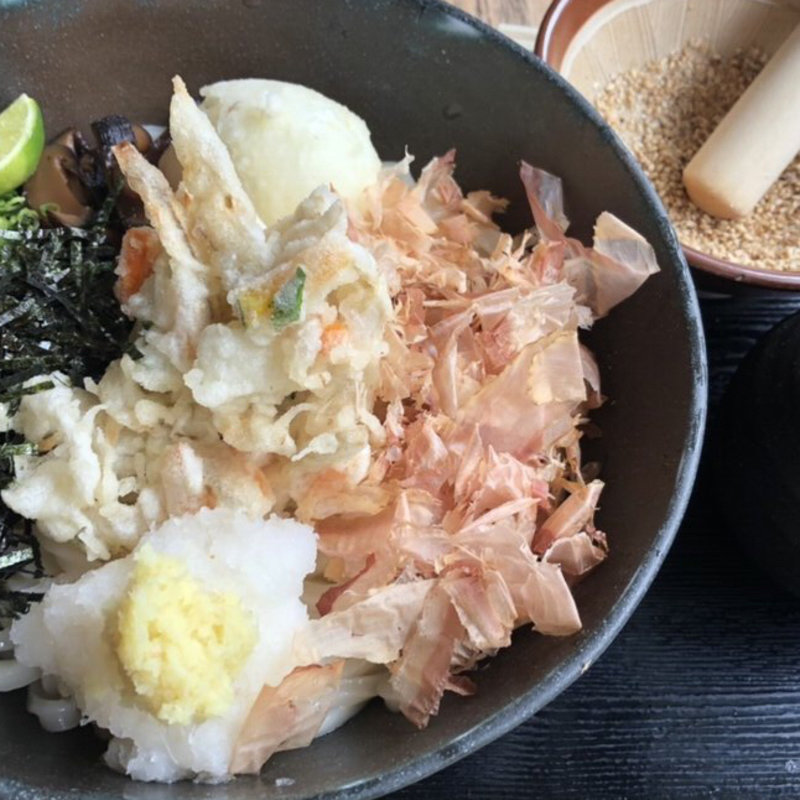 ぶっかけうどん(すじかま)