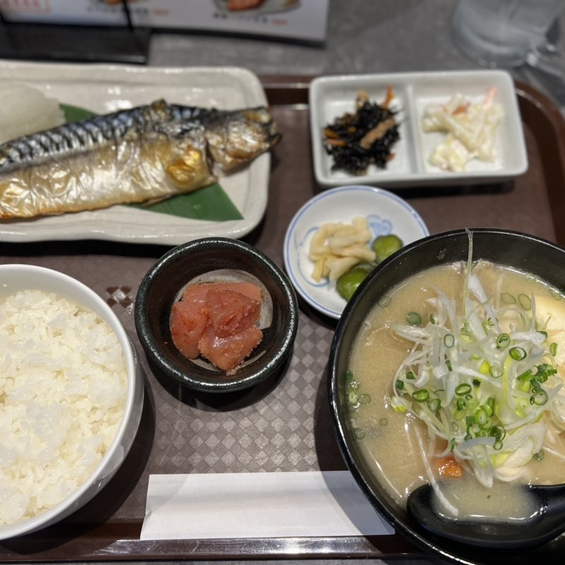 豚汁定食：焼き鯖(酒と飯　たまる食堂)