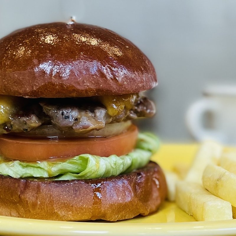 ピーナッツバナナキャラメルバーガー(ILL FROGS)