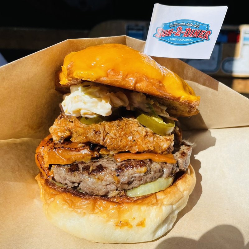 プルドポークバーガー(サントゥーダイナー （Sun2Diner）)