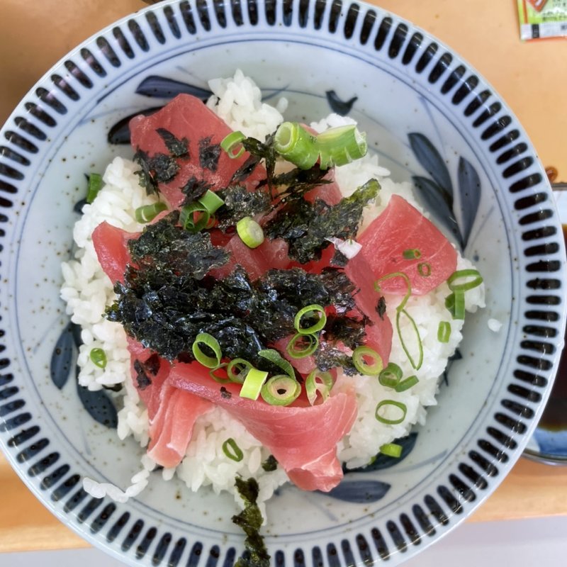 マグロ丼(波止場食堂 出田町店)