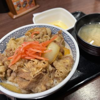 牛丼並・たまご・味噌汁(吉野家 大津通栄店 )