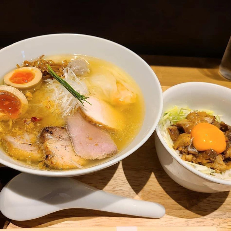 特製しおらぁ麺 コロチャーご飯(らぁ麺や嶋)