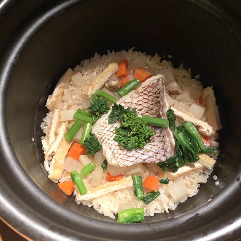 鯛の炊き込みご飯(石塀小路 豆ちゃ 京都 （イシベコウジ マメチャ）)