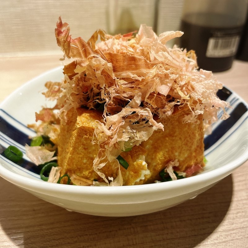 揚げたて厚揚げ(ふぐぶた酒場)