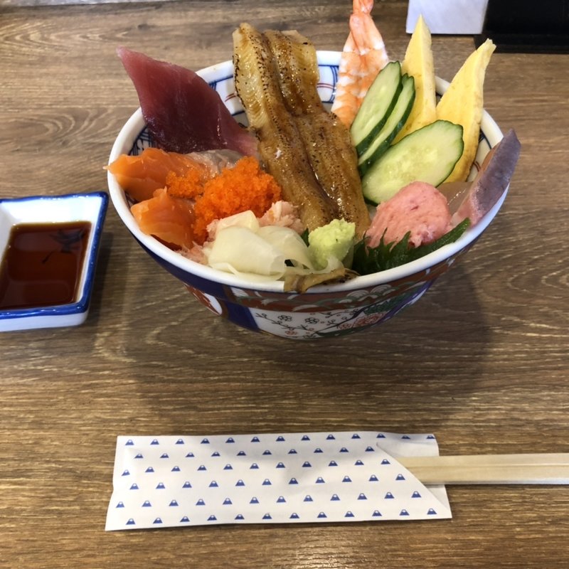 海鮮こぼれ丼(磯丸水産 十三西口駅前店)