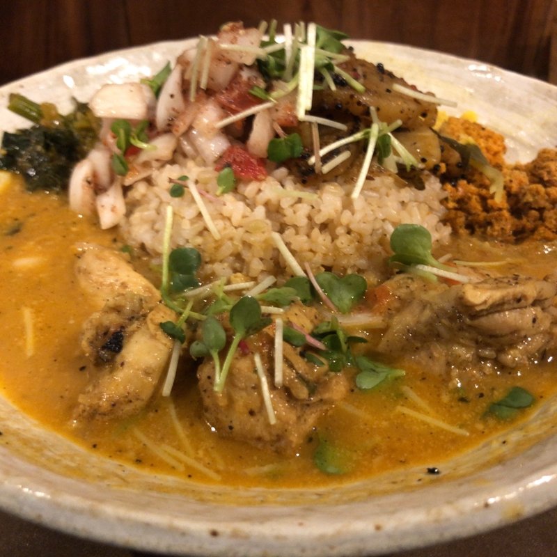 スリランカっぽいチキンプレート(玄米)(はらいそSparkle)