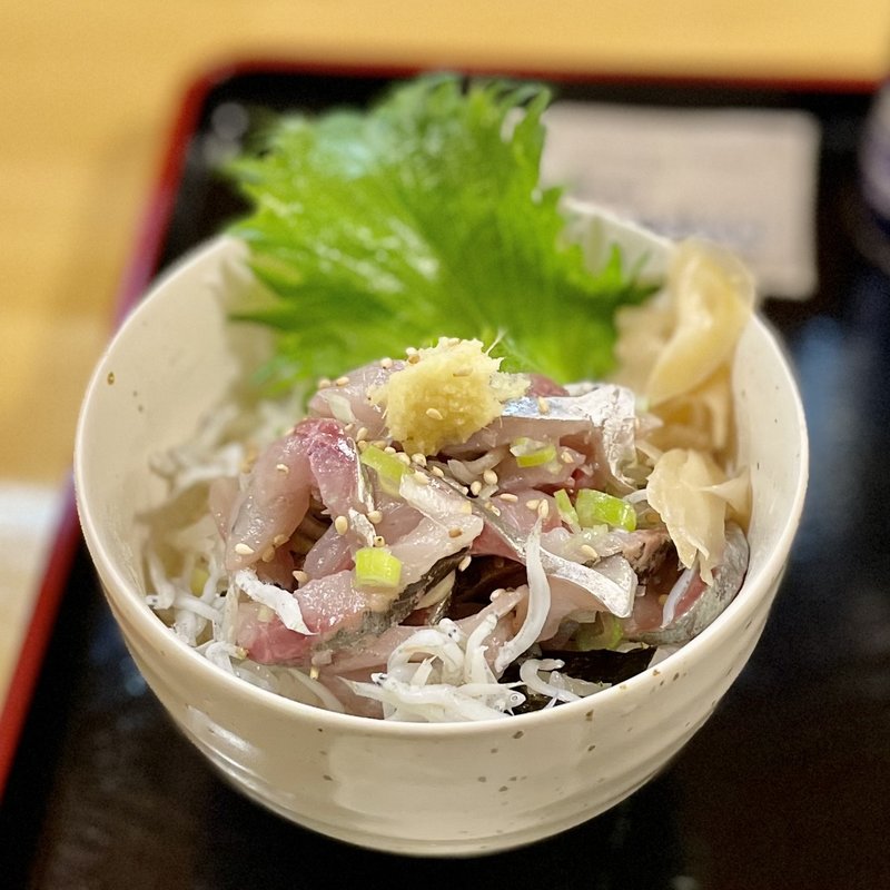 あじハーフ丼(炙り屋　丸笑)