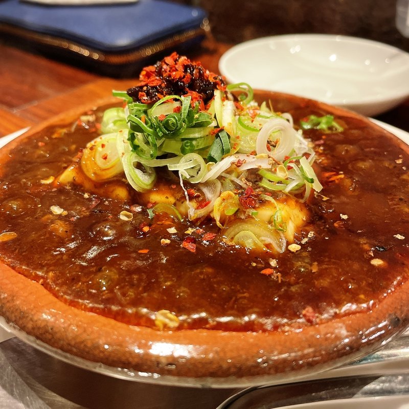 牛すじ麻婆豆腐（ハーフ）(いが嵐倉庫 )