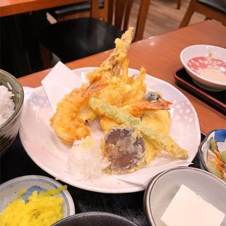 天ぷら定食(やゆよ)
