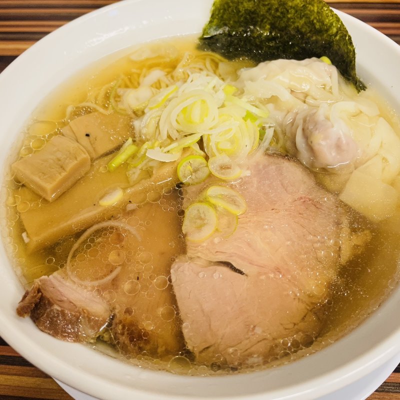 わんたんらーめん(めん処 倖佳)