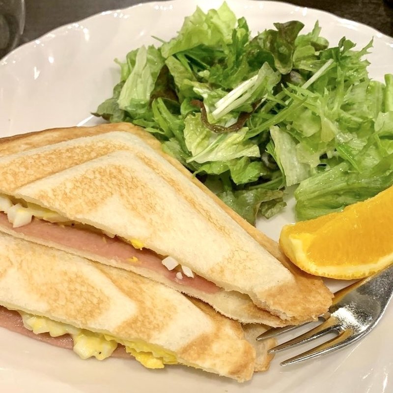 ハムとたまごのホットサンド(さかい珈琲 広島千田町店 )