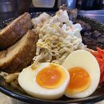 肉盛りまぜそば