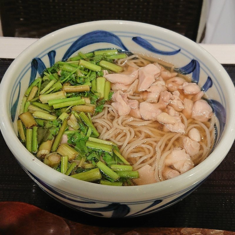 シャキシャキせりと鶏そば(二八蕎麦 久右衛門)