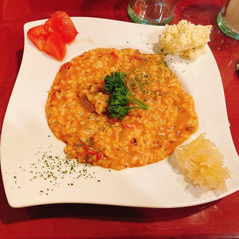 牛すじトマト煮込みリゾット(牛すじトマト煮込み専門店もうまてん)