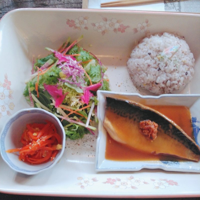 サバの味噌煮プレート(喫茶去 じゅげむ)